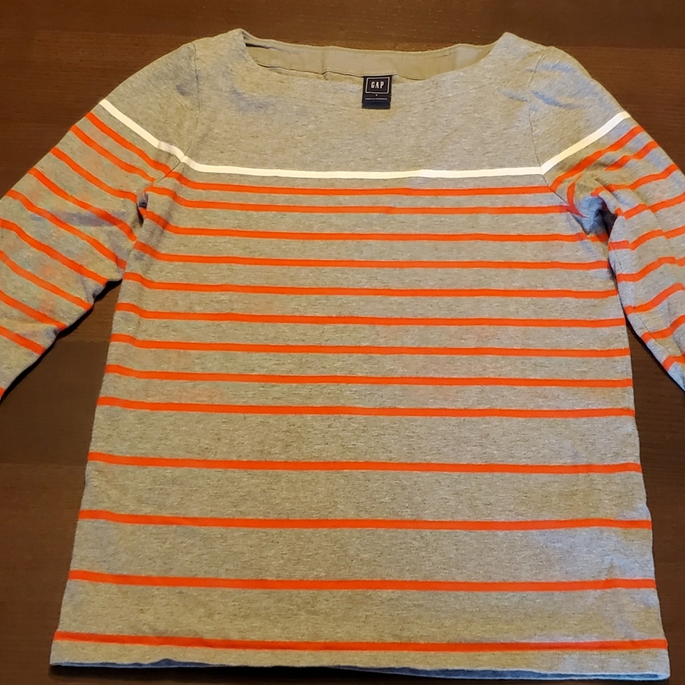 Gap grey w/red stripes. Long sleeve t-shirt. Size small
